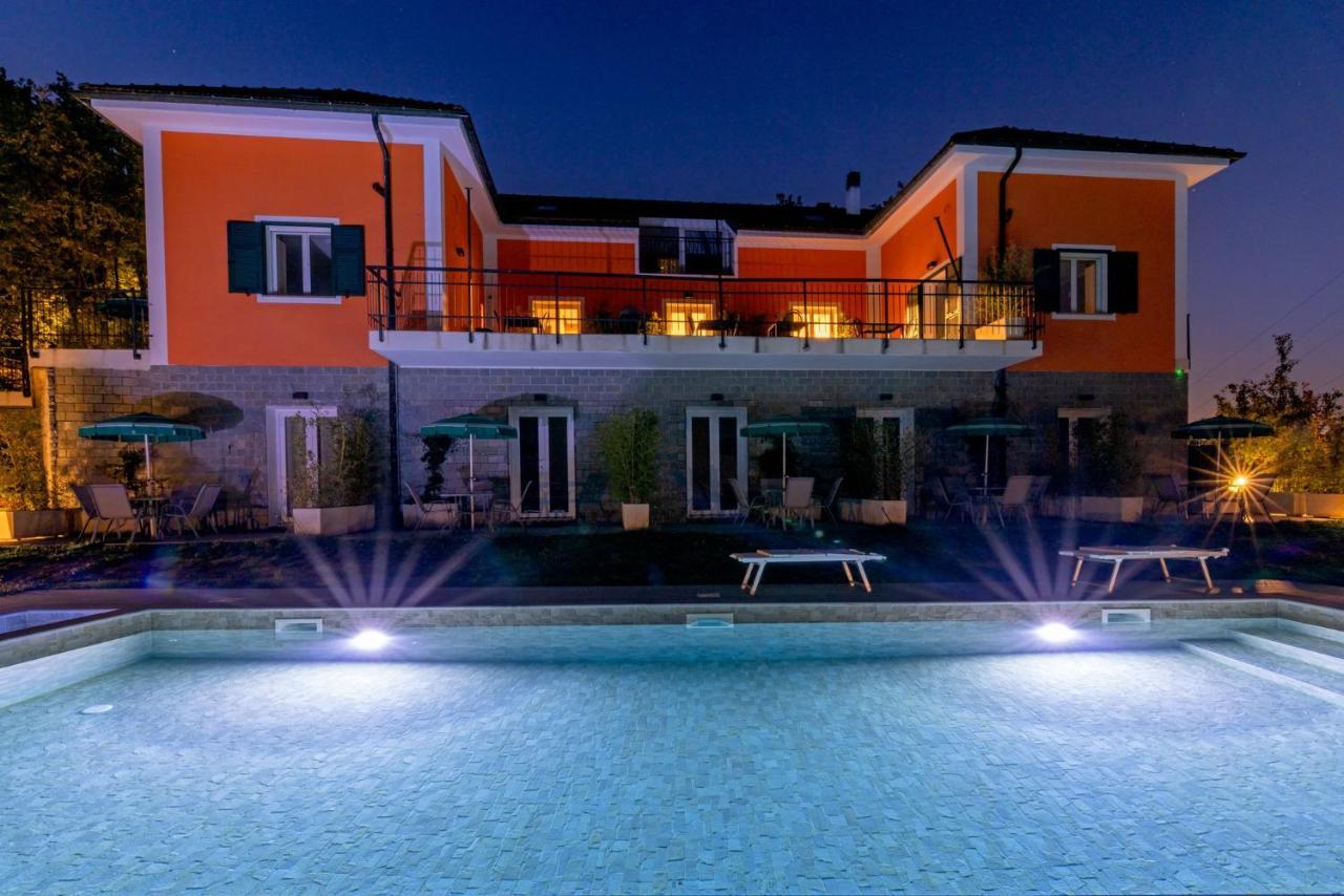 Agriturismo Cascina Trevo スポトルノ エクステリア 写真